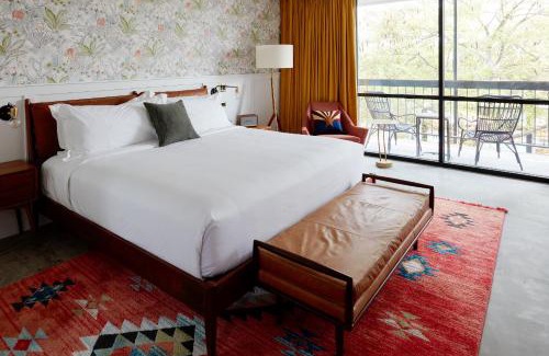 Alhambra Hotel | RISE Uptown