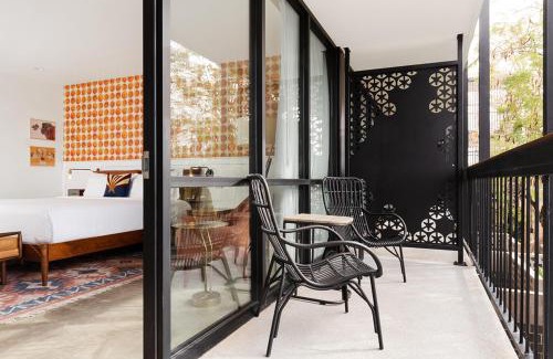 Alhambra Hotel | RISE Uptown