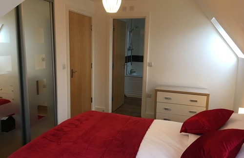Oxford Apartment | Risinghurst Oxford, An ENTIRE stylish 2bed + TV&WiFi