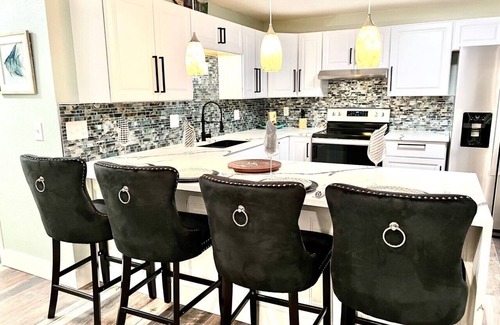 Appleton Apartment | Ritchie’s Residence of Kensington: Appleton Atlantis