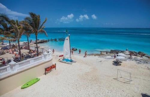 Punta Cancun Resort | Riu Cancun - Adults Only - All Inclusive