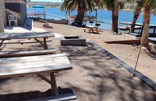 Laughlin Apartment | Riv a holic