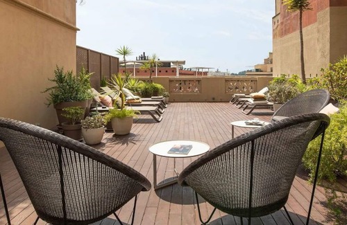 Eixample Apartment | Riva - 1 Bedroom Apartment with street view