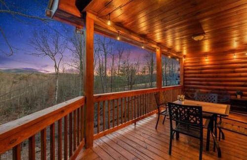 Morganton House | Rivendell - Stunning Views, Fireplace, Hot Tub, Billiards Table, Outdoor Fire Pit - Morganton, GA