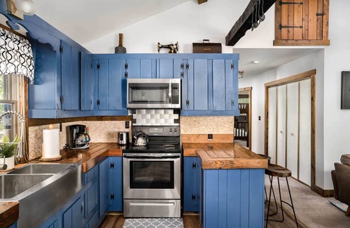 Great Cacapon Cabin | River Access Cabin w Hot Tub, FirePit & Kayaks!