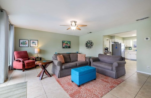 Seguin House | River Access Getaway/Fast WiFi/Firepit