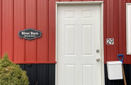 Baldwinsville House | River Barn water view studio