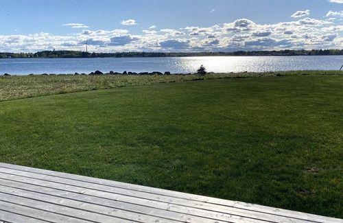 Jardineville Cottage | River Beachfront Bunkhouse