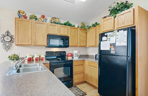 Pigeon Forge Cottage | River Breeze, WIFI, $685 FREE tickets each paid day!