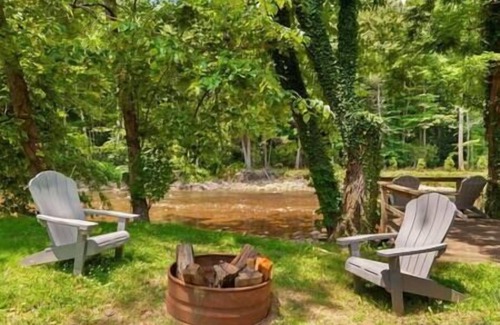 Canton Cabin | River Cabin in Cruso