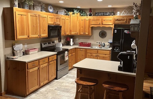 Hiawassee Cabin | River Cabin,Lrg Hot Tub,Inner Tubing,Pool,Trout Fishin,20 Min to Helen