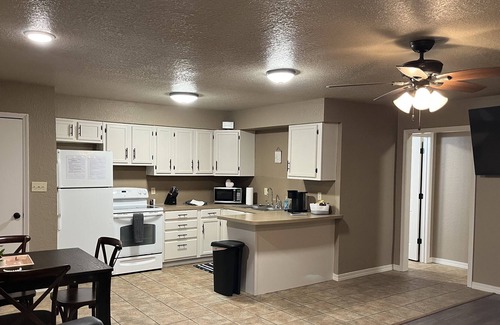 Cecil Apartment | River Chase "Ram's Place"