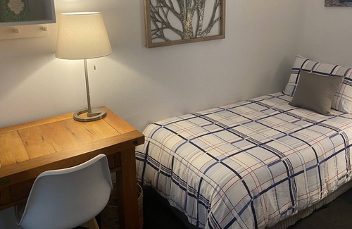 Gold Coast Cottage | RIVER COTTAGE - Hope Island - beach 2 minutes walk