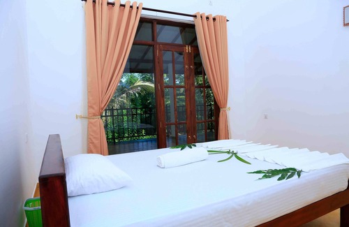 Debarawewa Hotel | River Edge Yala