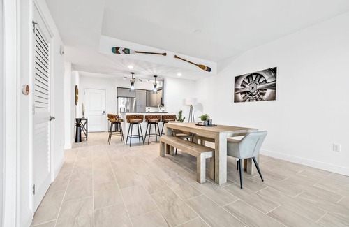 Merritt Island Condo | RIVER FLY IN: The Cocoa, Launchpad Lookout View