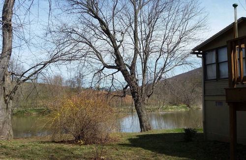 Hopewell Cabin | River-Front Cottage On The Juniata River