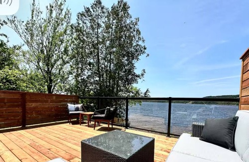 Clifton Royal Cottage | River Front Getaway with private beach and close to all amenities.