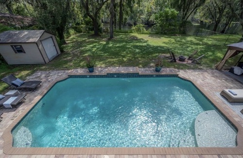 Temple Terrace House | ✨River Front✨Heated Pool Estate-Large Group,Busch Garden,USF, Sleeps 14