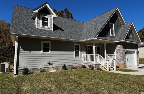 Cullowhee House | River Front Home Nestled in the Smokey Mountains