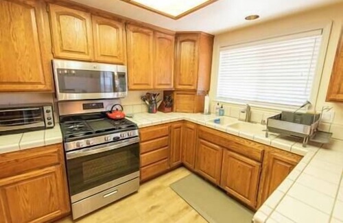 Grass Valley House | River House Grass Valley Family Getaway