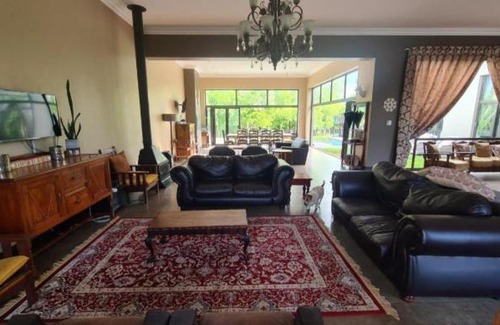 Parys House | River House