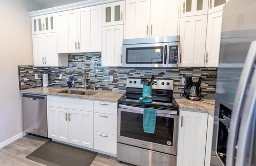 Lake Havasu City Condo | River Oasis Tiny Home 1BR 1BA w/Covered Parking