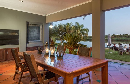 Upington Bed & Breakfast | River Place Manor - Deluxe Double or Twin Room C