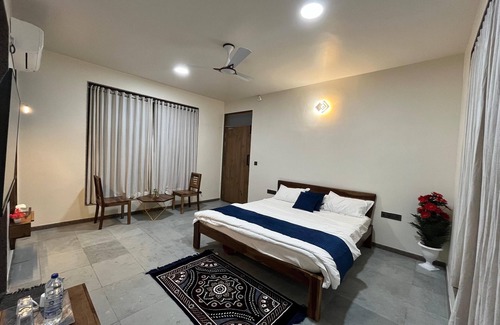 Vadgam Resort | River Resort
