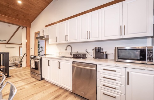 Huntsville Cottage | River Retreat*Water Access*Fire Pit*Forest