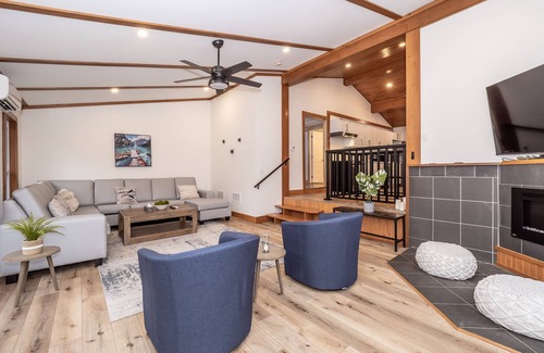 Huntsville Cottage | River Retreat*Water Access*Fire Pit*Forest