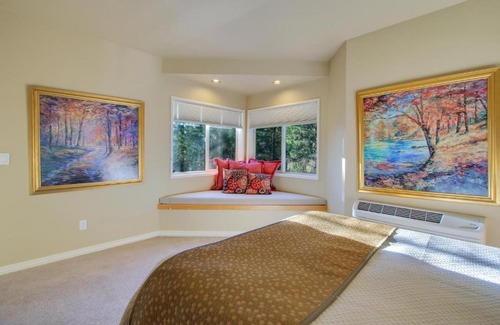 Century West House | River Ridge 313B - Meredith Lodging