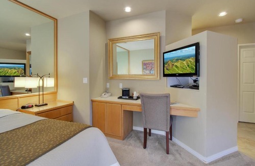 Century West House | River Ridge 313B - Meredith Lodging