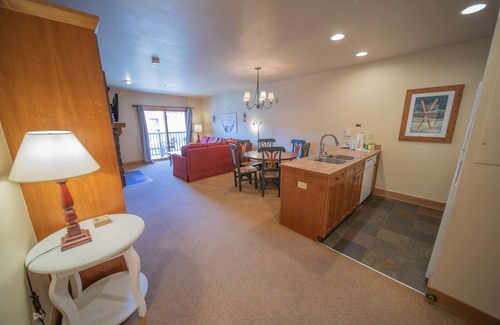 Montezuma Condo | River Run Condo, Walk to Skiing, Pool/Hot Tub