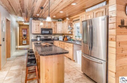 Mammoth Creek Cabin | River Run is the perfect escape to the southern Utah mountains for peace and beauty