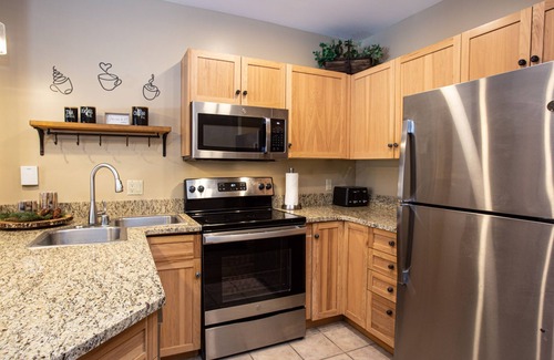 River Run Condo | River Run Village/Outdoor hot tub & pool/Bike Storage/Sauna