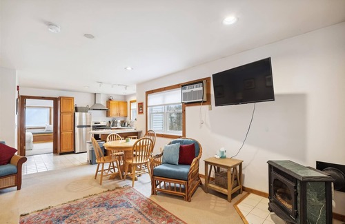 Stowe Area Condo | River's Edge 308: 1 br, fireplace, a/c, walkable to Village, free ski shuttle!