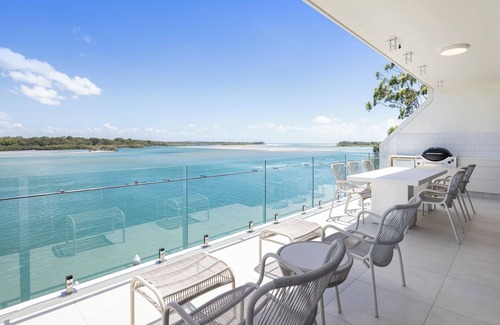 Noosaville Apartment | River's Edge At Mariners