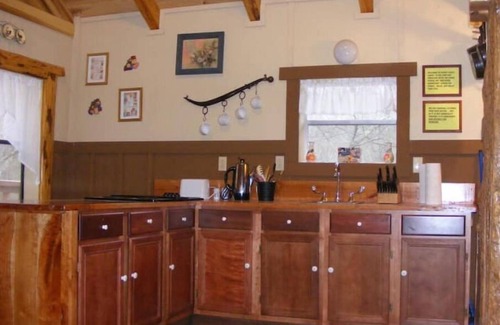 Frenchburg Cabin | River's Roost Riverfront Cabin in the Gorge.