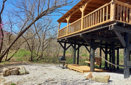 Frenchburg Cabin | River's Roost Riverfront Cabin in the Gorge.