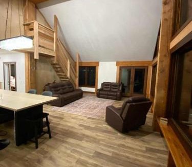 Blue River House | River Safari Lodge