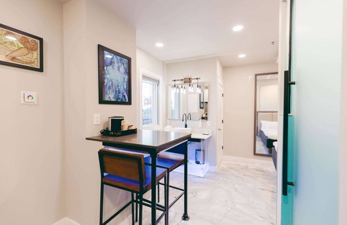 Washington Hotel | River Sirens Hotel