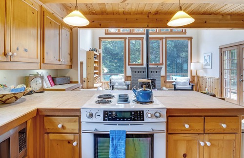 Yachats House | River to Breakers - River View