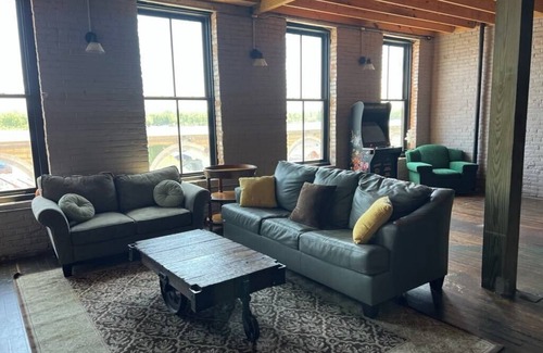 Elco Apartment | River view apartment in historic downtown Cape Girardeau