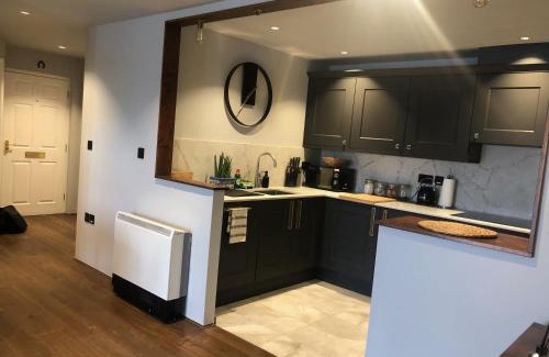 Southampton Apartment | River View Apartment - 1 Bedroom