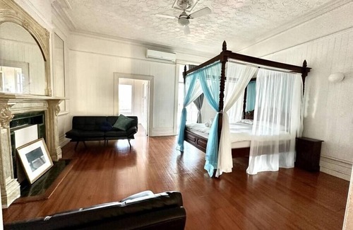 Hamilton Apartment | River view two bedroom Hamilton