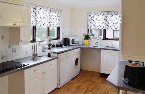 Liskeard Cottage | River View Villa - CV44