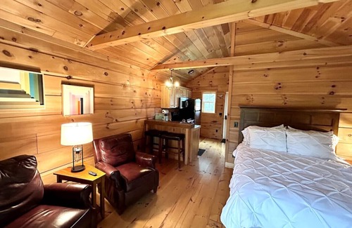 Meadows Of Dan Cabin | River Walk Cabins: Flower Cabin