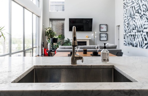 Pulaski Park Apartment | River West | Trendy Artists Loft w/Rooftop Oasis