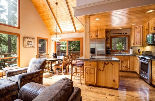 Carnelian Bay Cabin | Rivera Cabin, 5BD/3BA, In-Law Unit