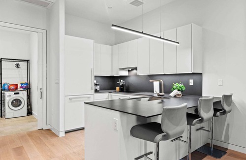 Bloomingdale Apartment | Riverbank I by Rove Travel | 1BR UWS Townhome